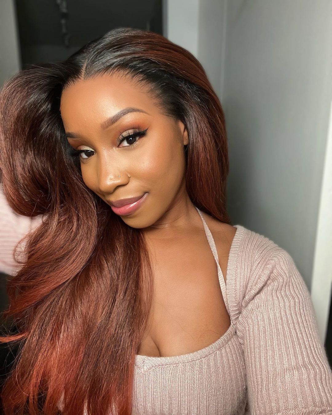 Perruque Lace Front Wig crépue ondulée brune ombrée à racines noires