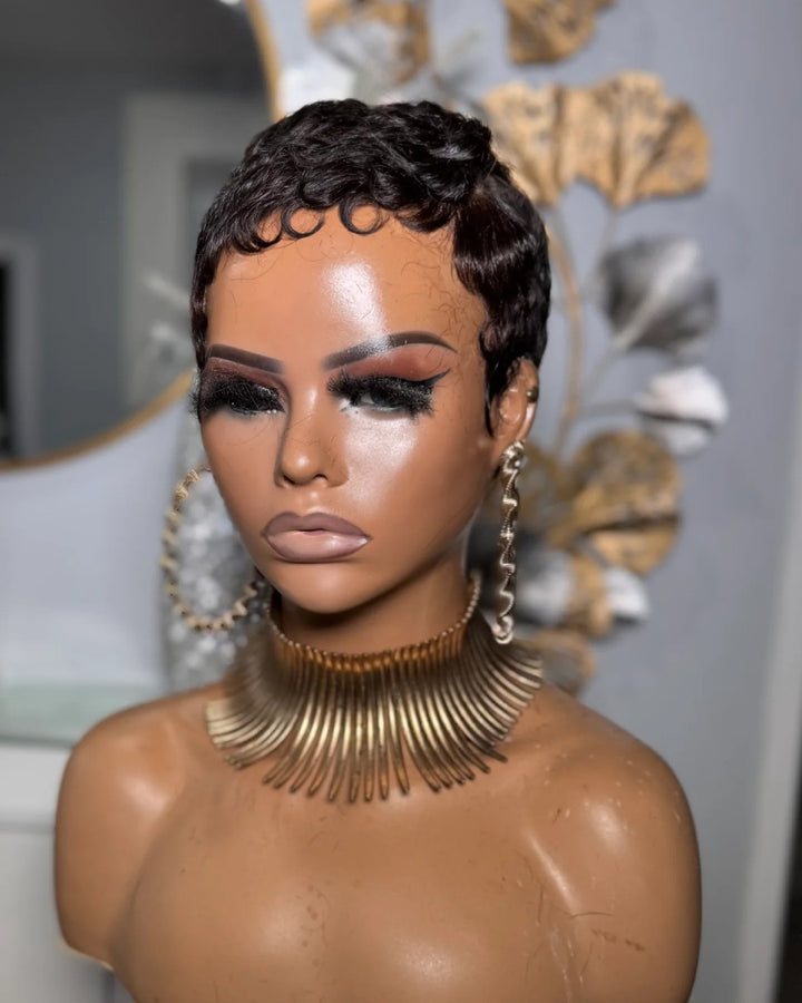 Perruque courte pixie avec raie sur le côté et dentelle intégrale