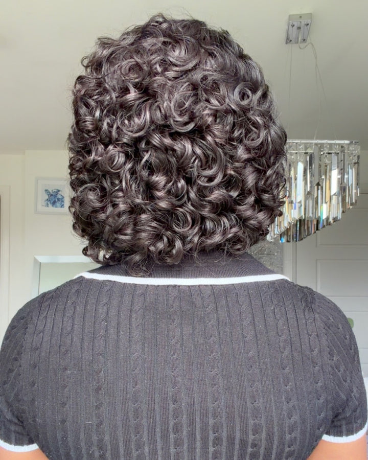 Perruque Lace Front 13x4 bouclée avec raie sur le côté