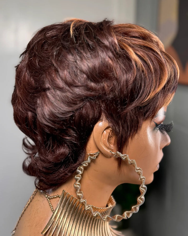 Perruque coupe loup avec mèches rousses et brunes et frange