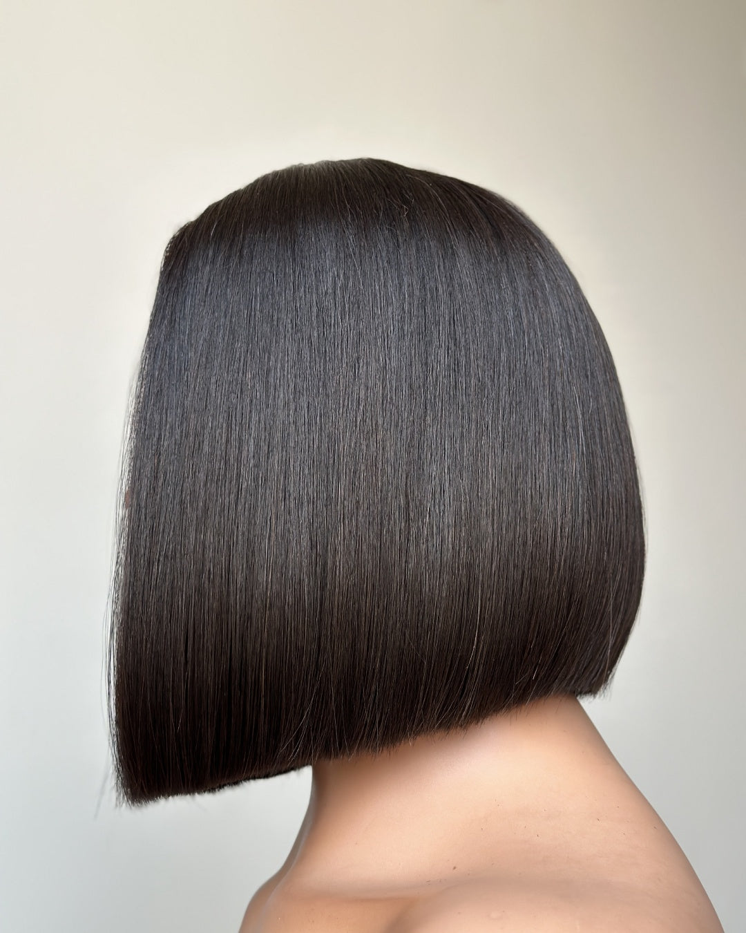 Perruque Bob en cheveux humains vierges avec bonnet ajustable et dentelle HD